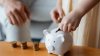 Cómo enseñarles a tus hijos a ahorrar y manejar el dinero, según expertos