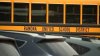 Recortes en las rutas de autobuses en Ramona obliga a estudiantes a caminar millas bajo el calor
